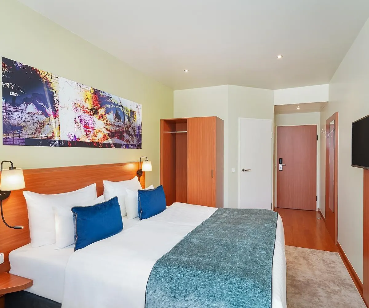 Leonardo Hotel Salzburg Airport Wals-Siezenheim