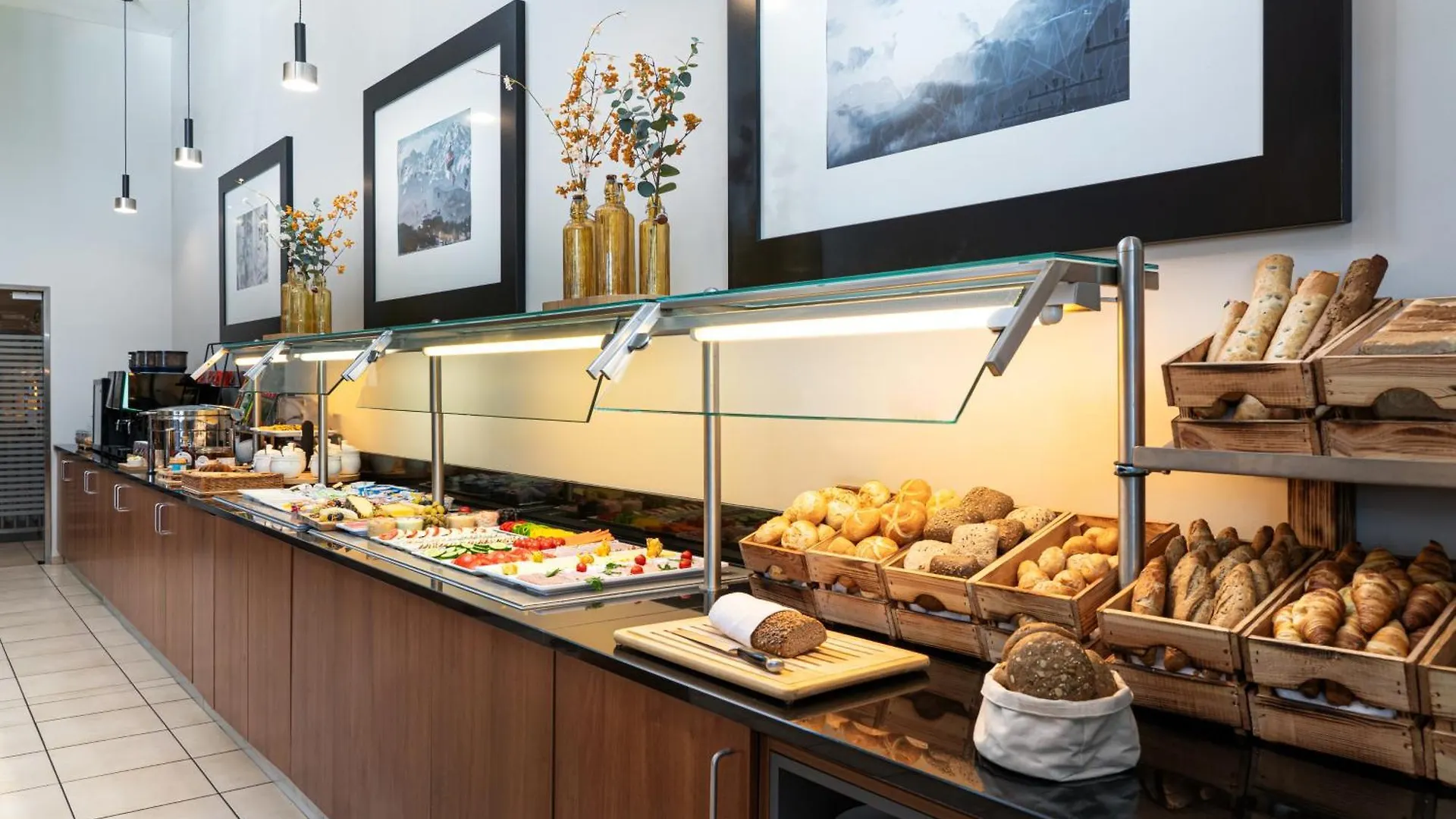 Leonardo Hotel Salzburg Airport Wals-Siezenheim