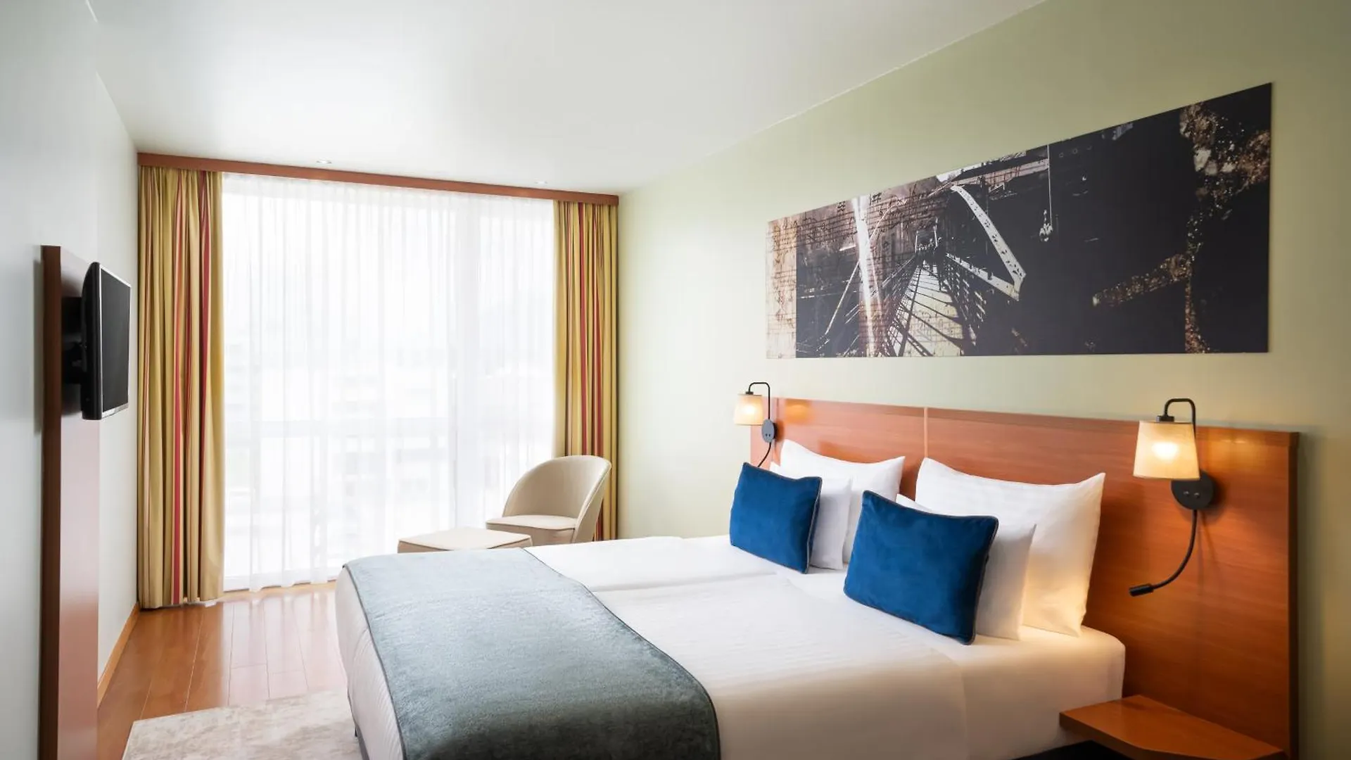 ****  Leonardo Hotel Salzburg Airport Wals-Siezenheim Avusturya